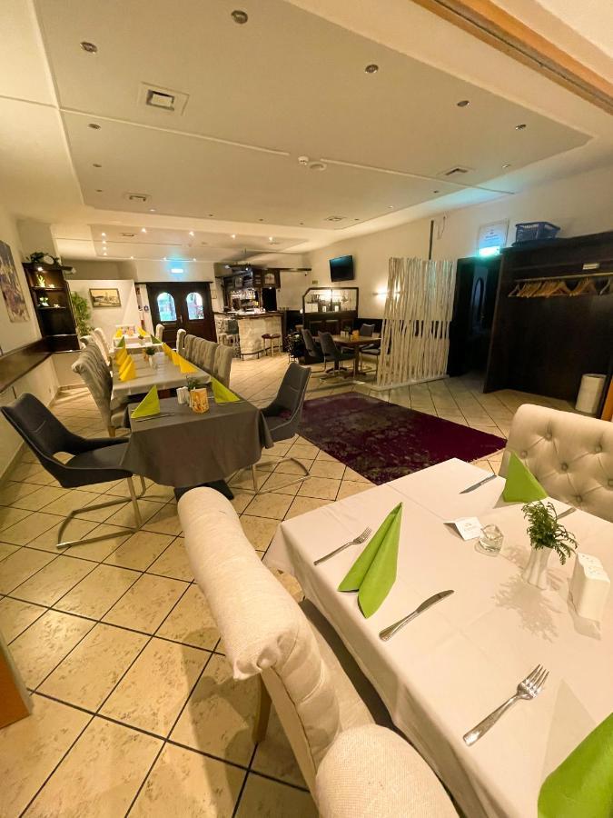 Hotel Kronenkurve برغكامن المظهر الخارجي الصورة
